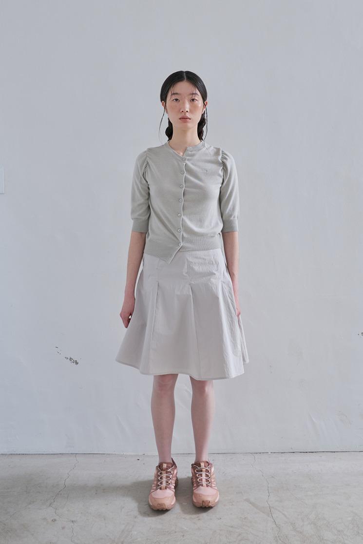Label pleats skirt (ASH GREY)