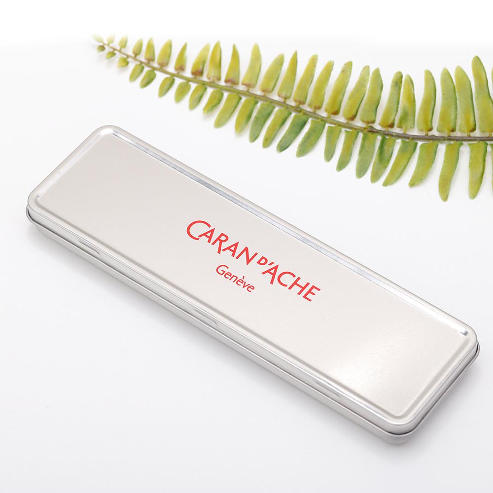 까렌다쉬 양철필통 M