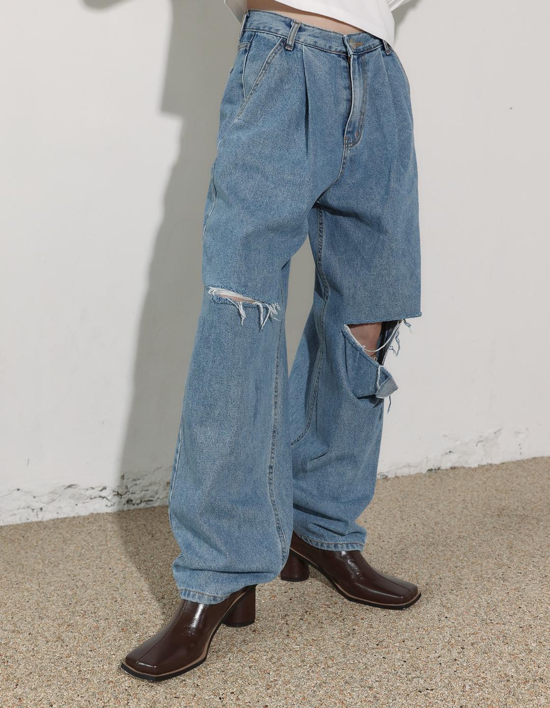 Knee cut-out pin tuck denim (denim)