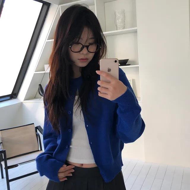 basic round button cardigan