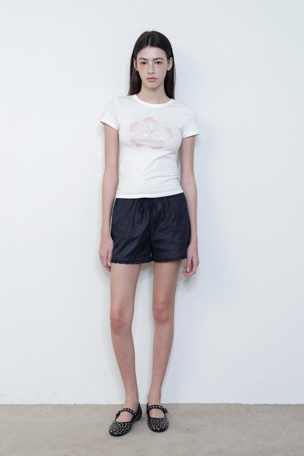 Sunburn Flower Stitch T-shirt (WHITE)