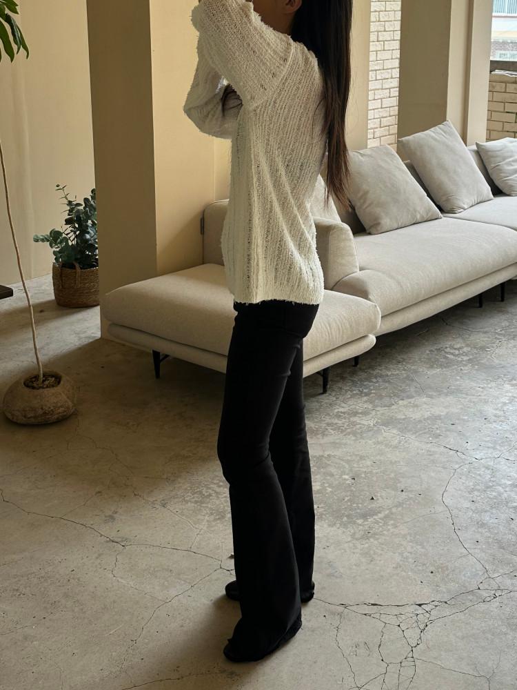 여자 사계절 슬림핏 커팅 데미지 스판 부츠컷 ootj