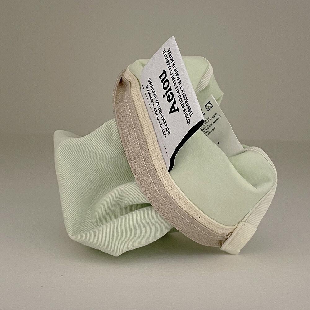 Aeiou Basic Pouch (M size) Celery water