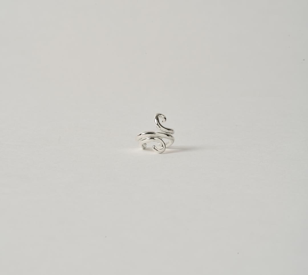 Wavy earcuff