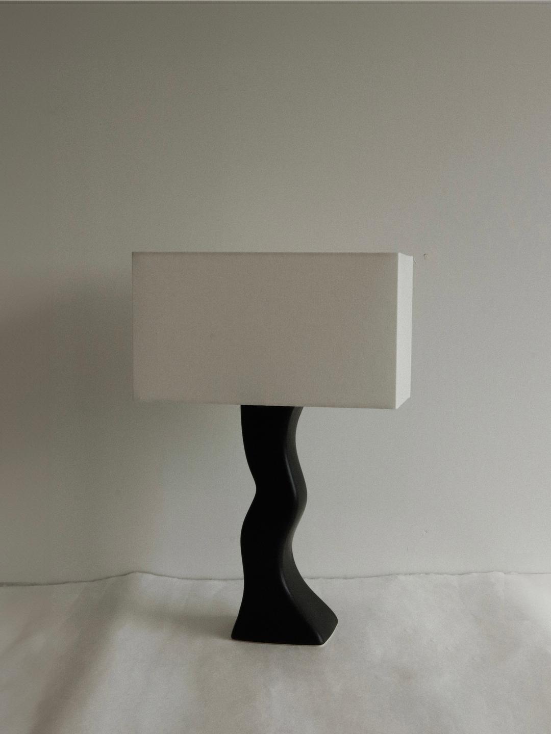 WILLOW LAMP - deep black