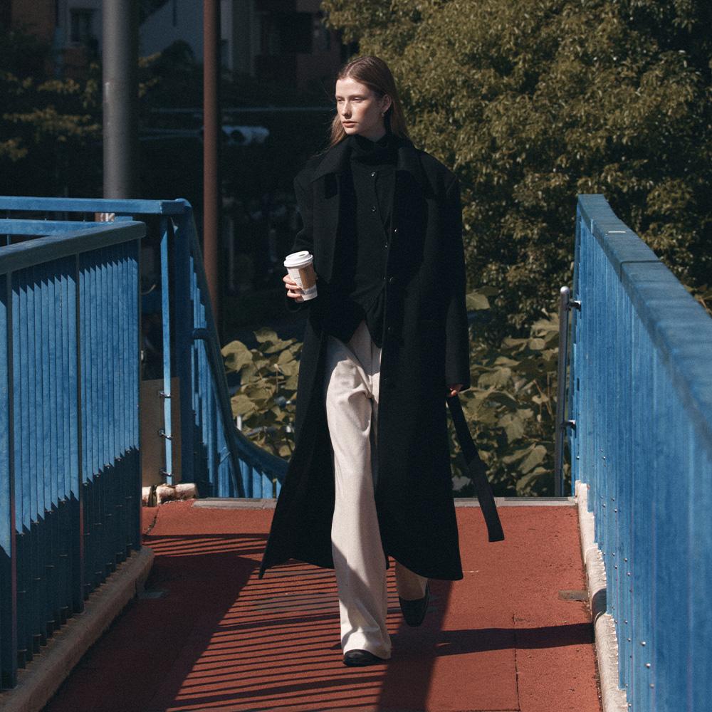 SIOT4165 모던 테일러드 싱글 롱 코트_Black