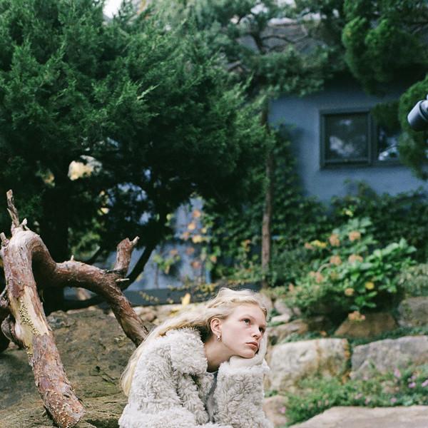 Reversible fluffy coat (ivory / dark gray / brown) [ivory - 11월 28일 | brown - 11월 21일 순차 배송]