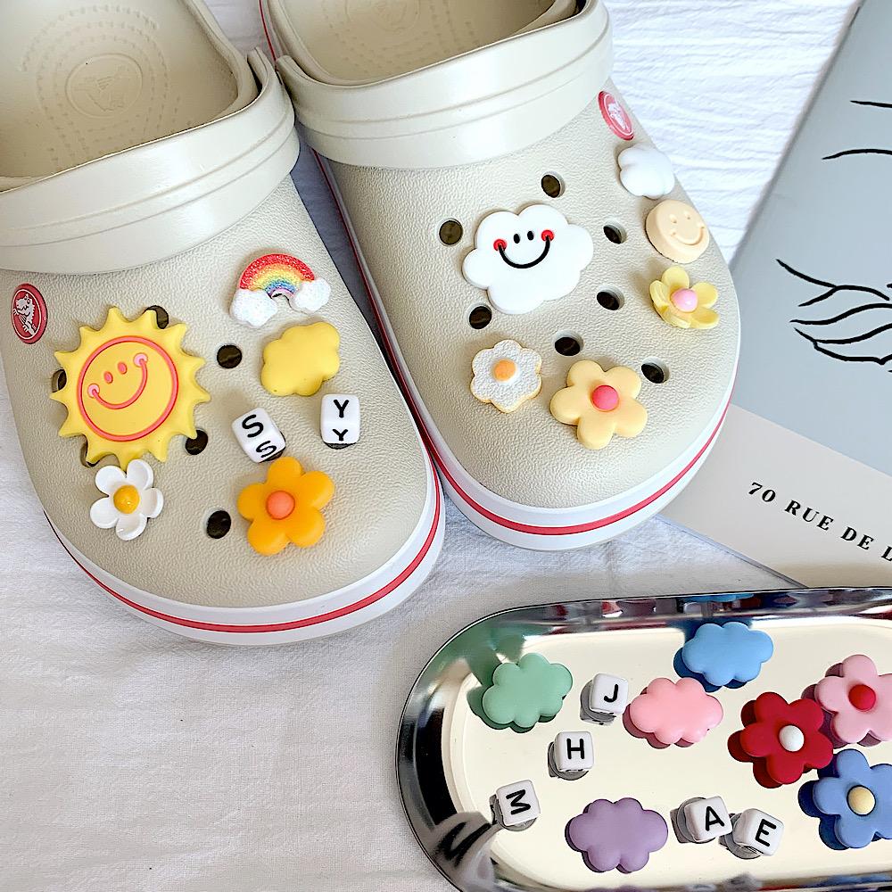 [이니셜 포함 13pcs] 구름 햇님 이니셜 지비츠 13개 세트