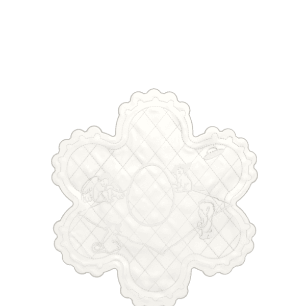 FLOWER-SHAPED NAPKIN