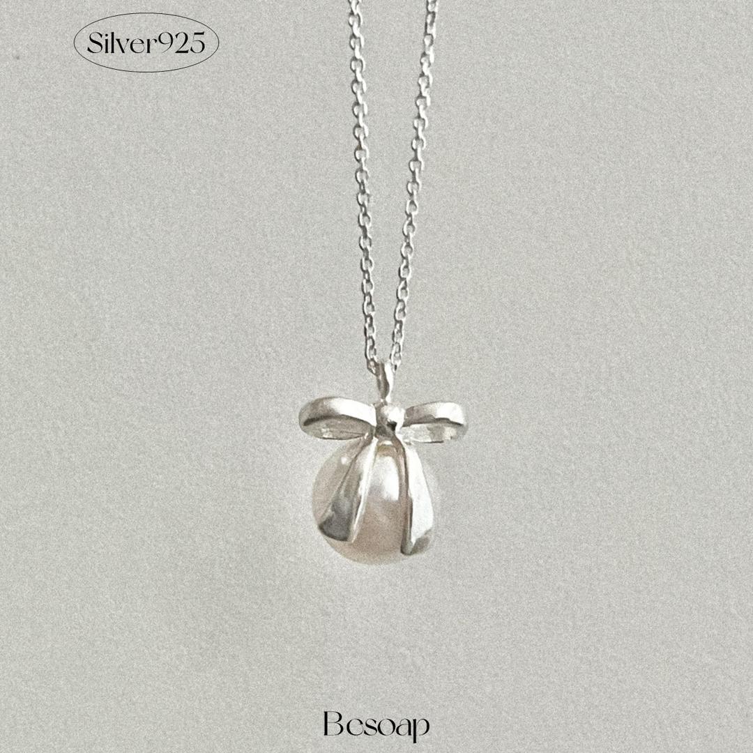베솝 [당일발송][Silver925] Pearl ribbon necklace /실버 925 리본 진주 러블리 발레코어 여리 순은 목걸이