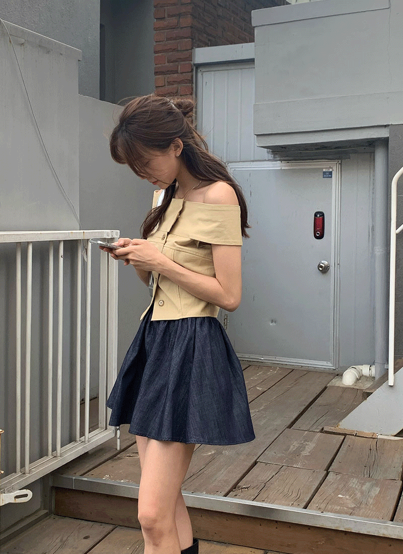 메이비 오프숄더 코튼 top