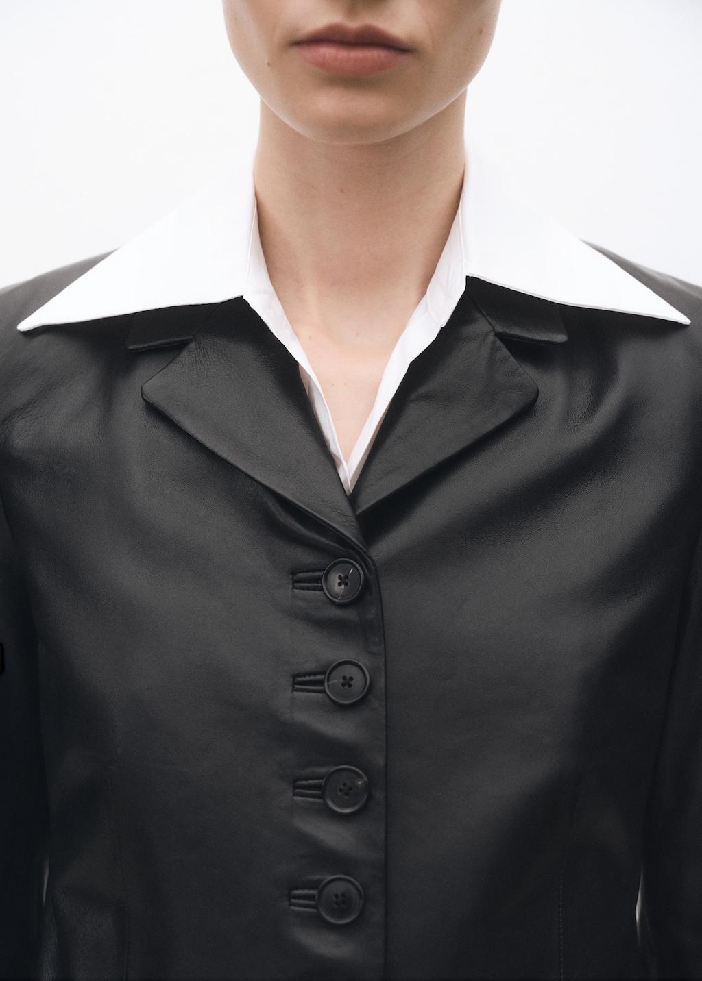 Blazer piel botones