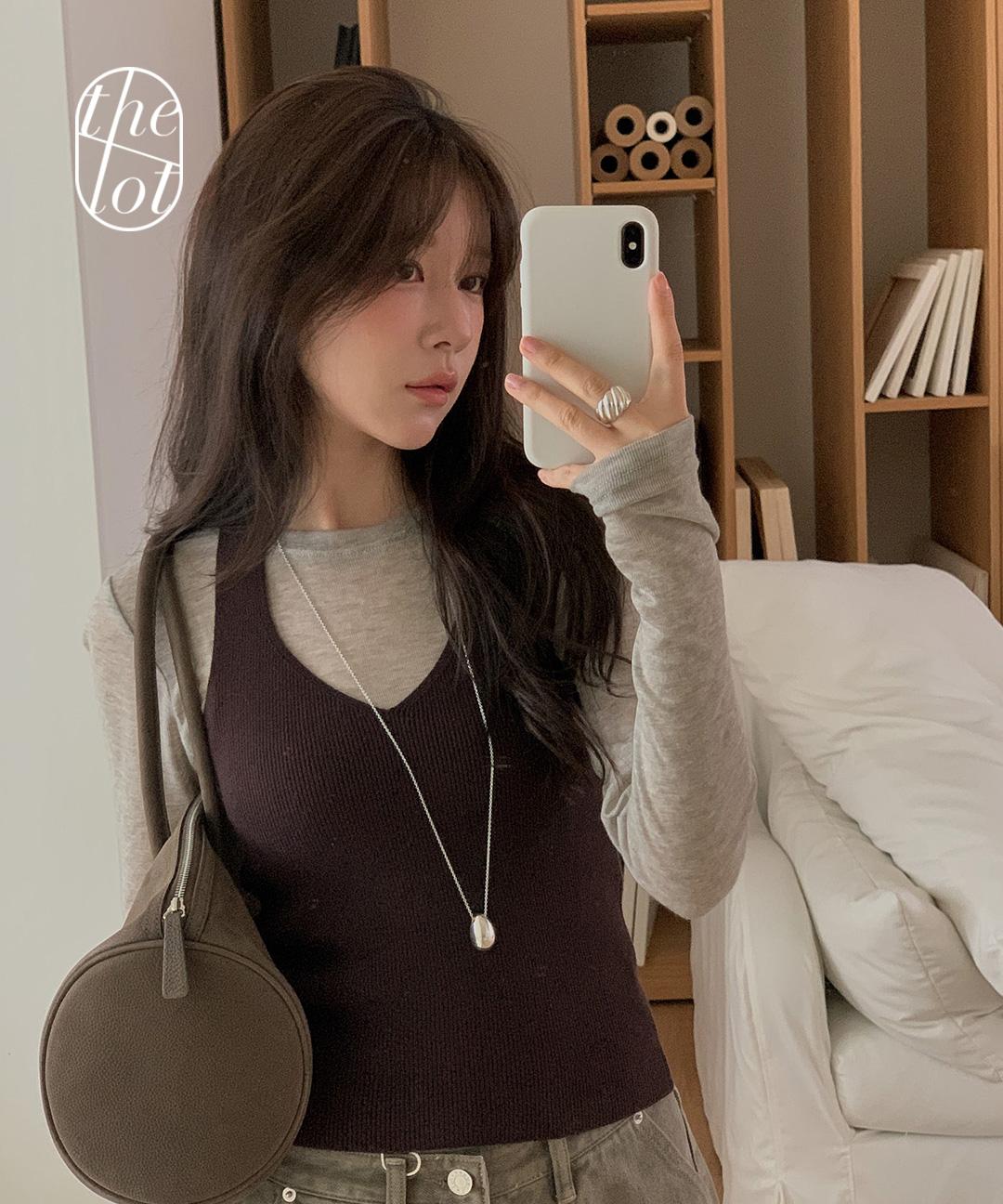 더롯 (당일) [miel] 미엘 홀릭 울 홀터 니트 뷔스티에 (3color) 슬리브리스/레이어드/나시/데일리/데이트룩/모임룩/여행룩/나들이룩