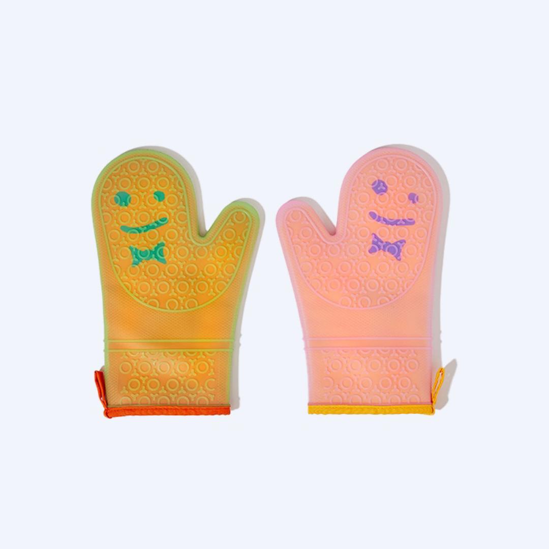 [STAFF] Oven Mitts