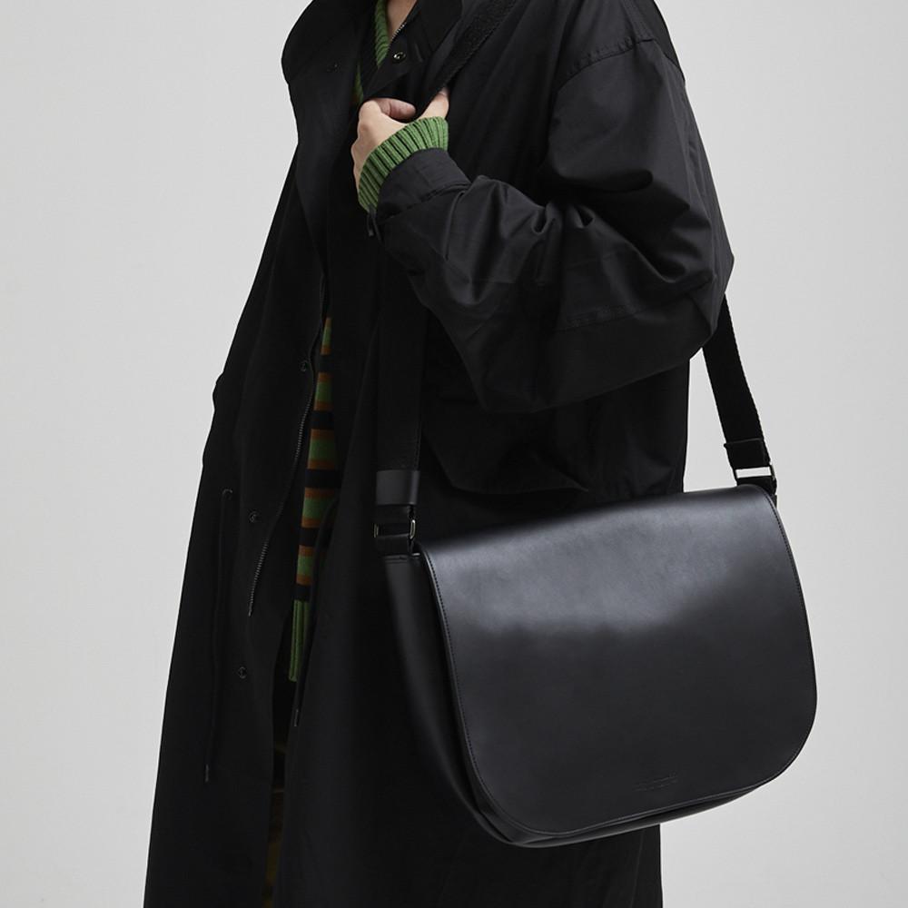 내셔널 퍼블리시티 UTAH HQ 가죽 메신저 크로스 백