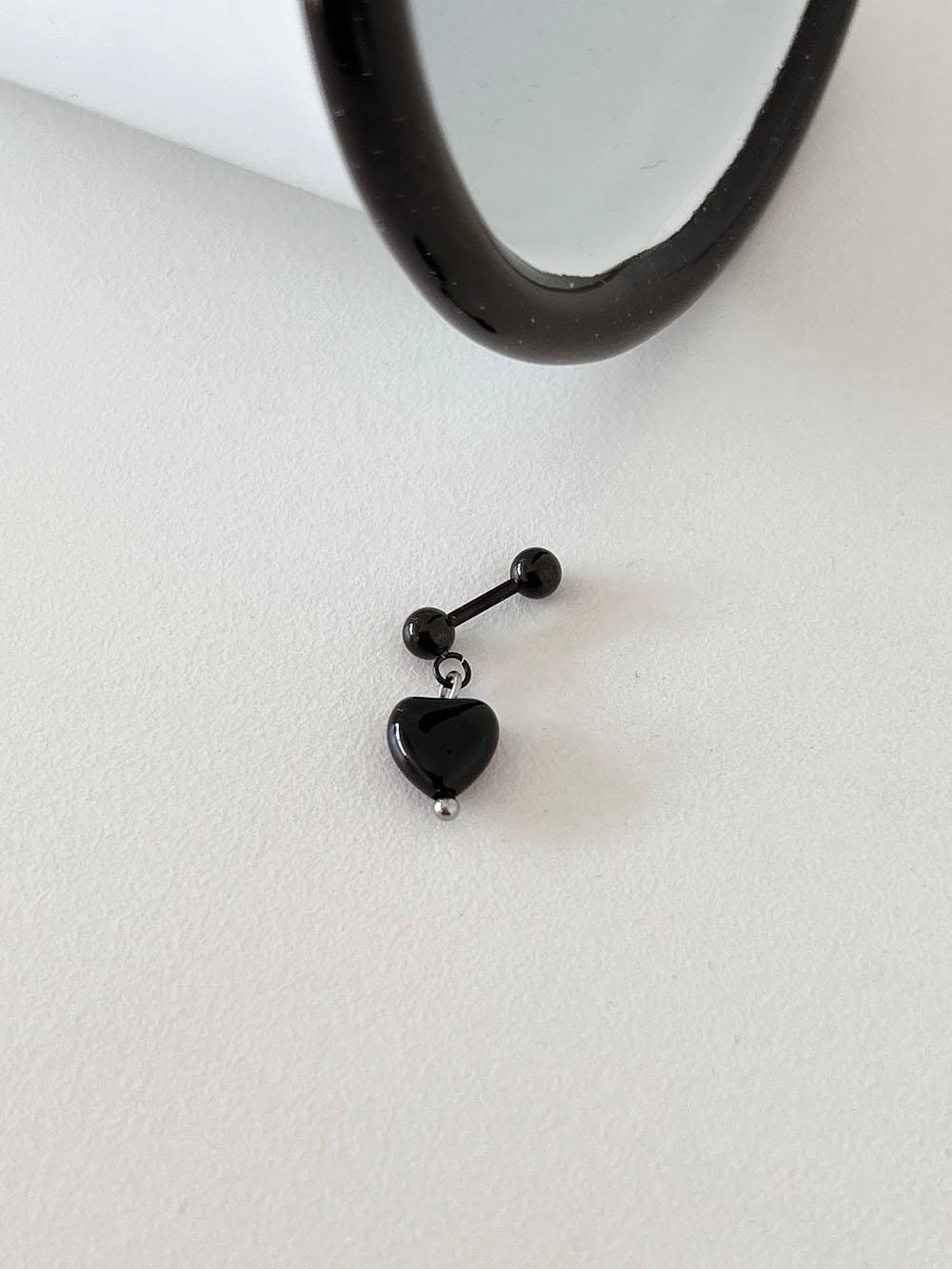 블랙 오닉스 하트 드롭 피어싱