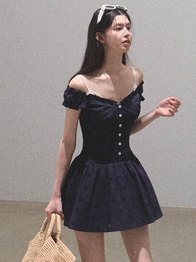 [OAK MOO] "Thrill and Joy\" Pure Button Dress