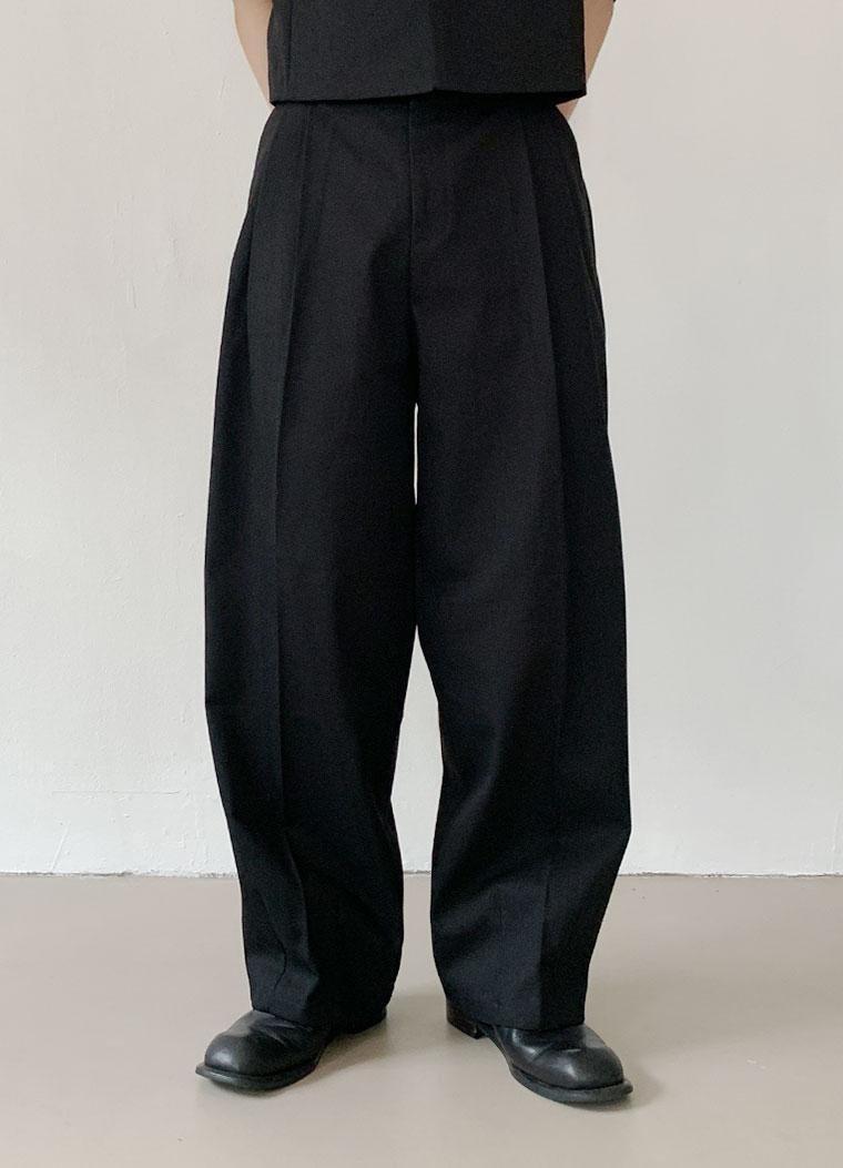 common balloon pants