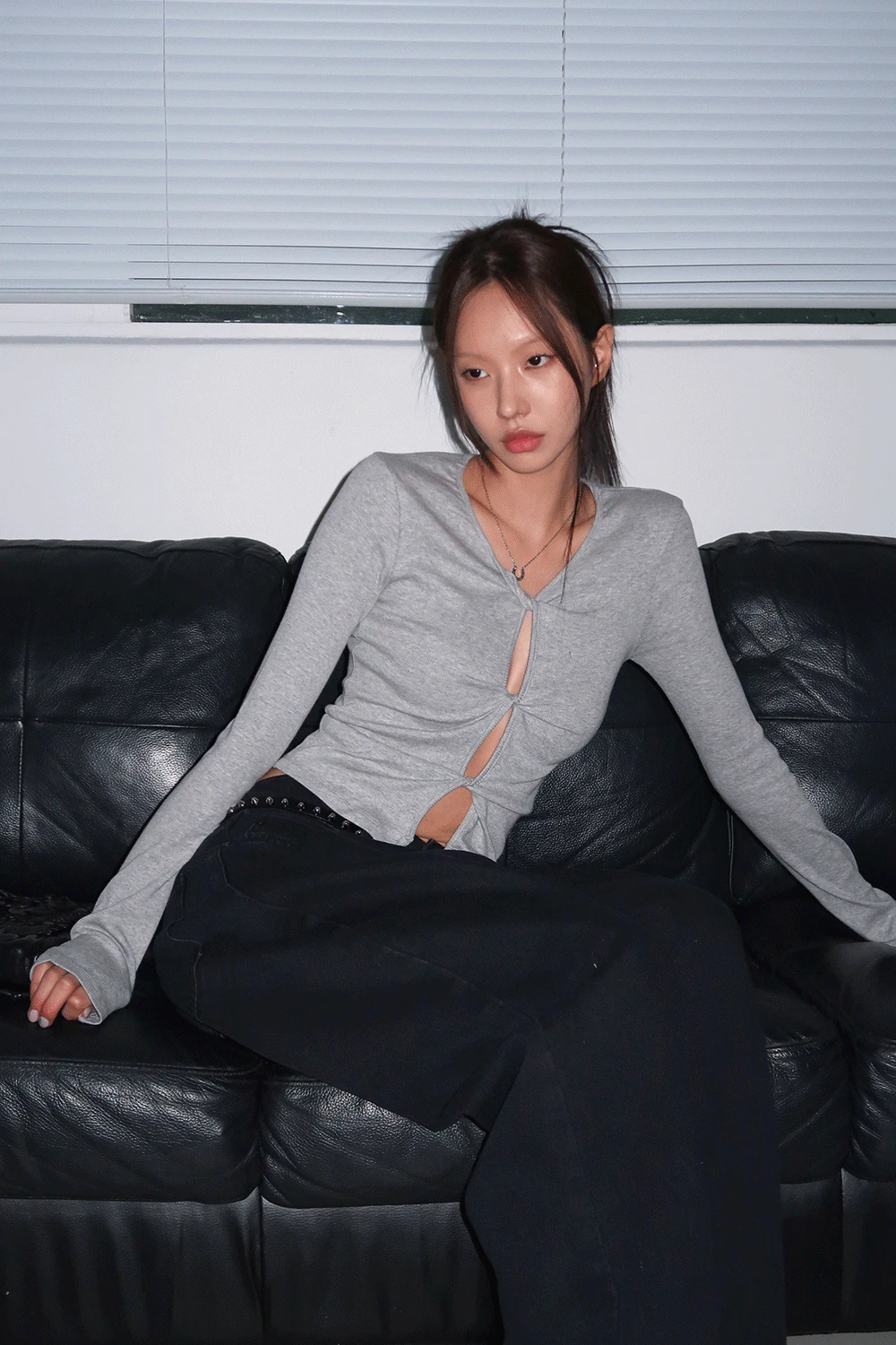 TWIST 2 WAY RIBBED T / 트위스트 투웨이 골지 티