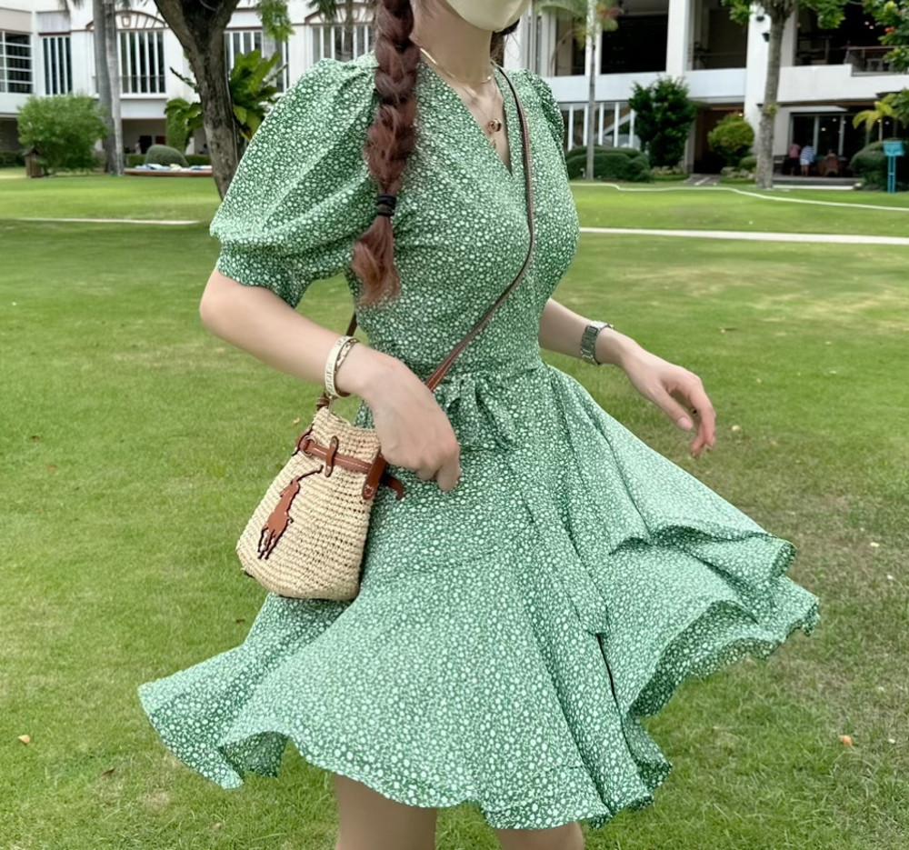 바이찬스)잔플라워 랩원피스(2컬러)