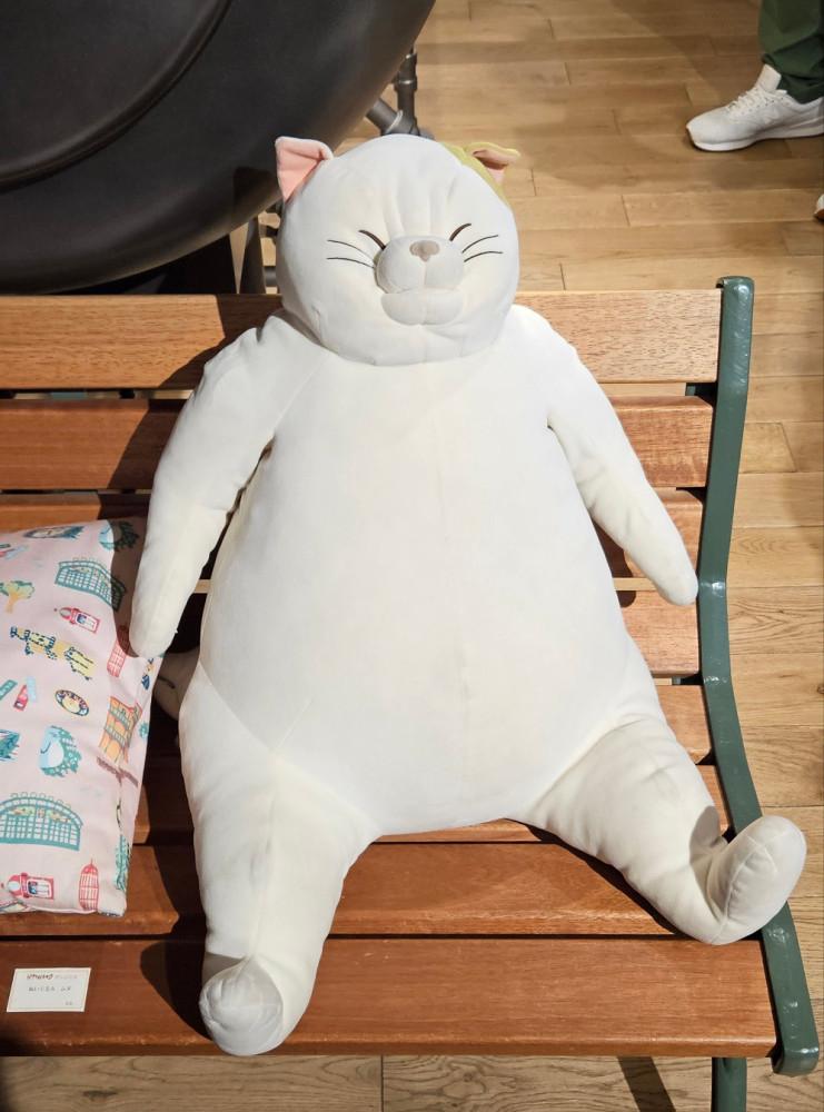 지브리 파크 고양이의 보은 무타 인형