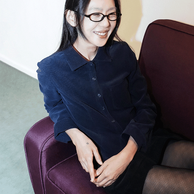 [EEUM] [유튜버 PICK] corduroy line shirt (navy)