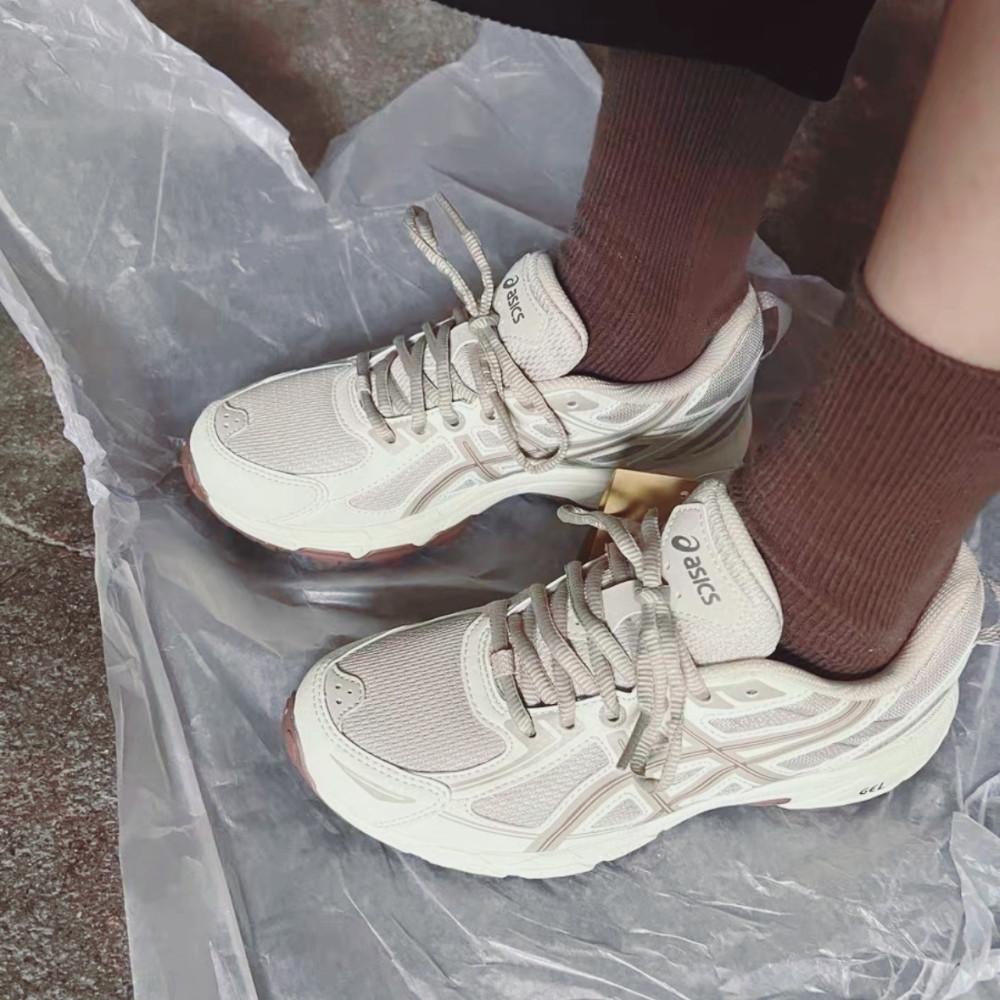 아식스 젤 벤처 6 베이지 브라운