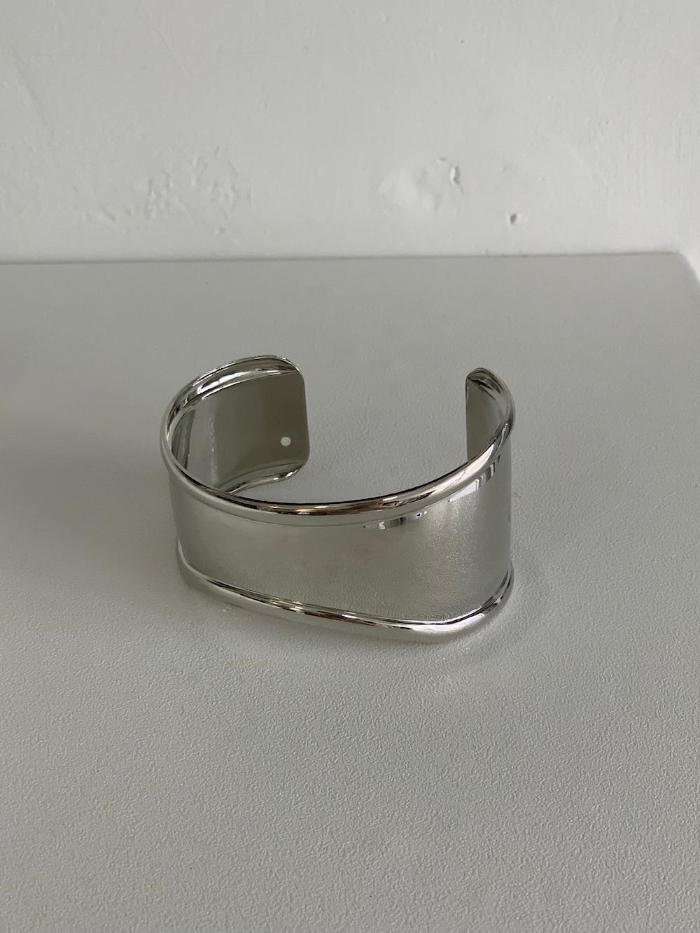 wide bangle