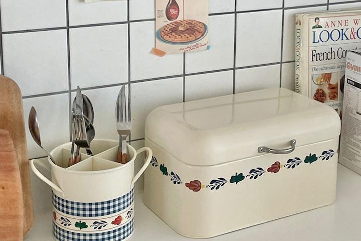 신상런칭! 식탁 위 잡동사니를 깔끔히 정리해주는 브레드박스