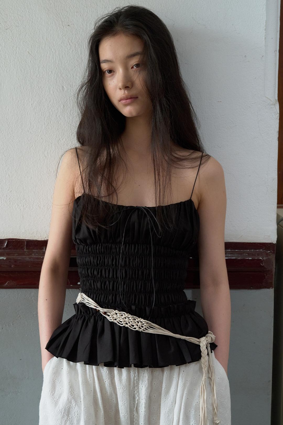 RUBY COTTON SMOCKED TOP (BLACK)