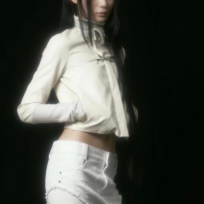 지금만 15 / bonnae crack leather jacket