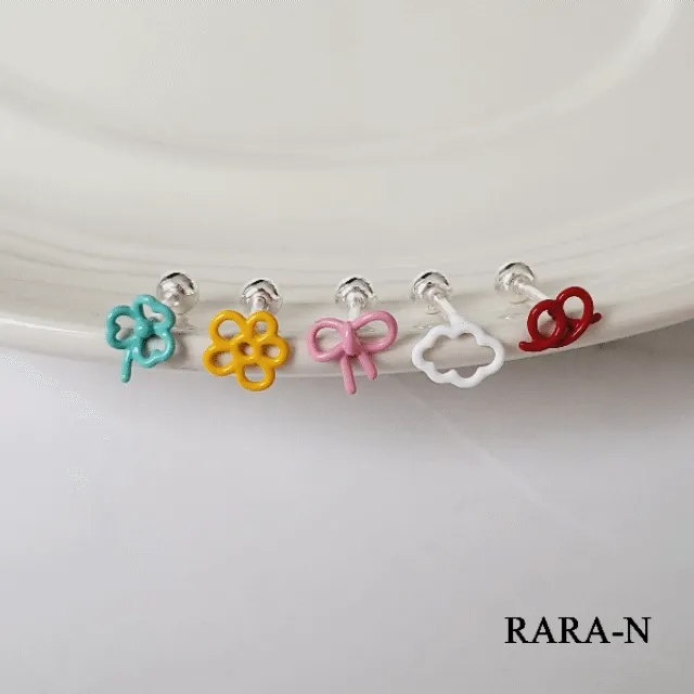 [1+1할인/당일출고🎀]92.5 Silver리본 꽃 클로버 구름 하트 컬러라인 미니 피어싱 귀걸이