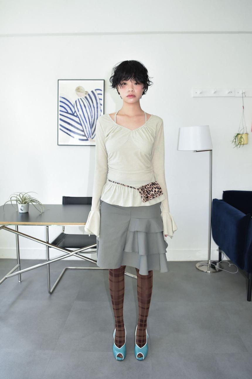 rush frill v-neck top (2color)