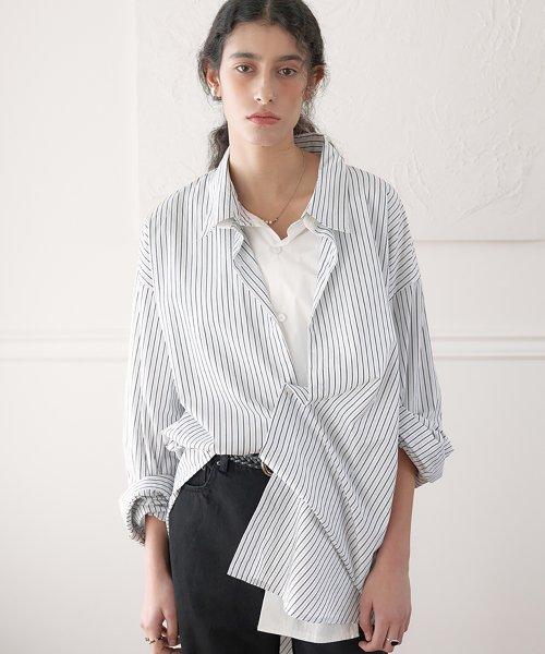 레이어드 더블카라 스트라이프 셔츠 (블랙)