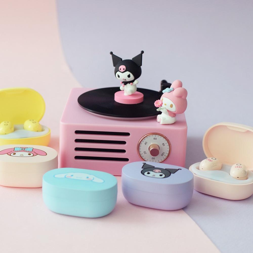 마이멜로디 & 쿠로미 턴테이블 블루투스 스피커+산리오 블루투스 이어폰 세트