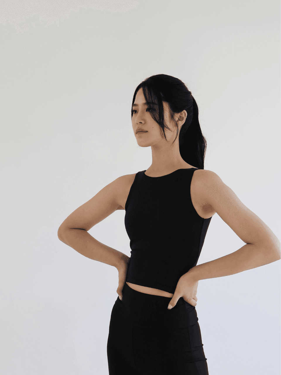 HIGH NECK CROPPED TANK_JET BLACK