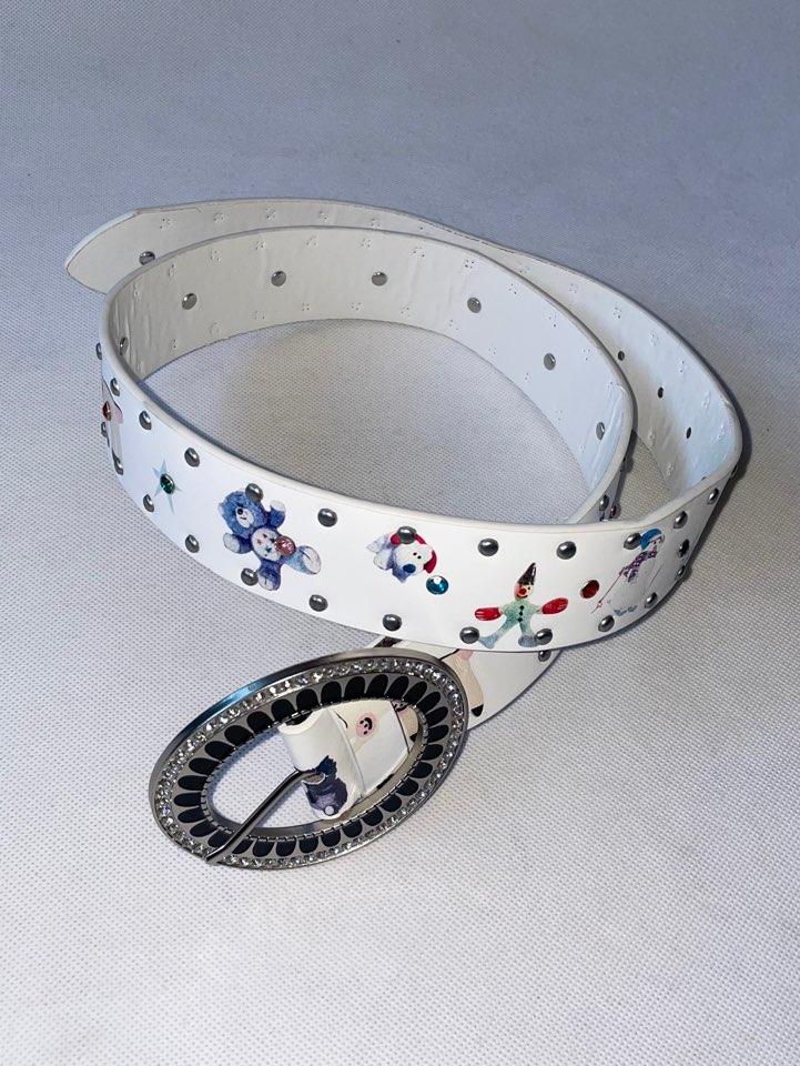 Kitsch printing stud belt