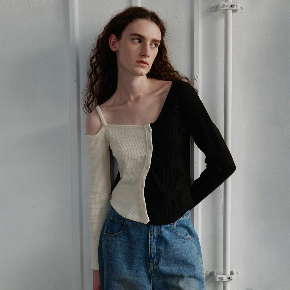 [한소희 착용]R OFF SHOULDER YINYANG CARDIGAN_IVORY
