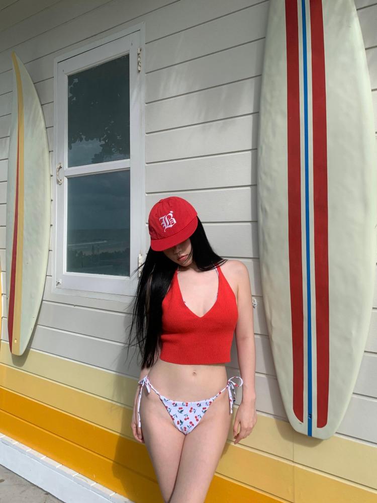 juicy halter top / 쥬시 홀터 탑 (2 color)