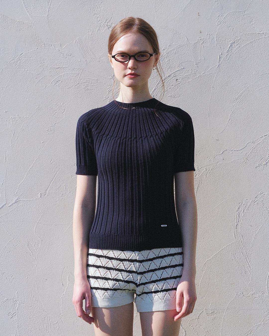 Half-neck Whole garment knit