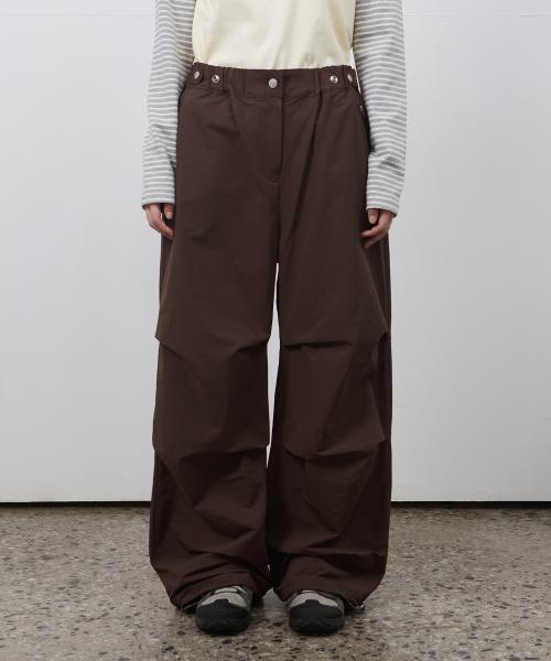 EFFECT NYLON PANTS, BROWN