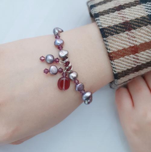 2000s purple freshwater pearl bracelet