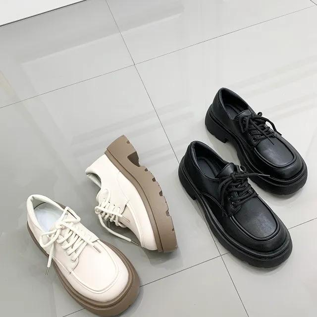 유니크 캐주얼 레이스업 끈 키높이 통굽 로퍼 6cm