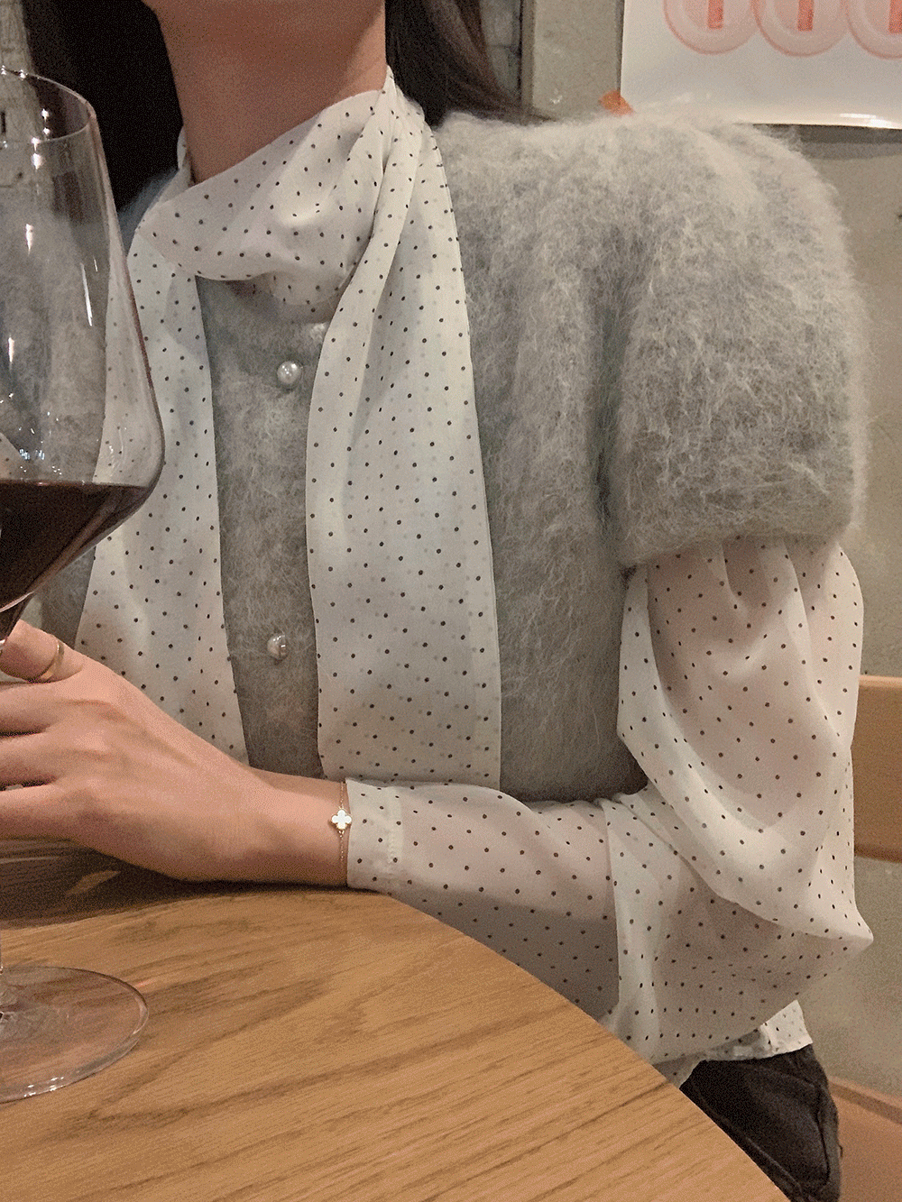 [겨울 하객룩/연말룩] 레이어드 타이 블라우스 (2color)