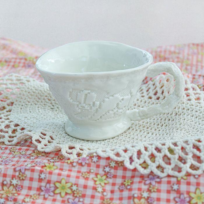 EMBROIDERY TEA CUP