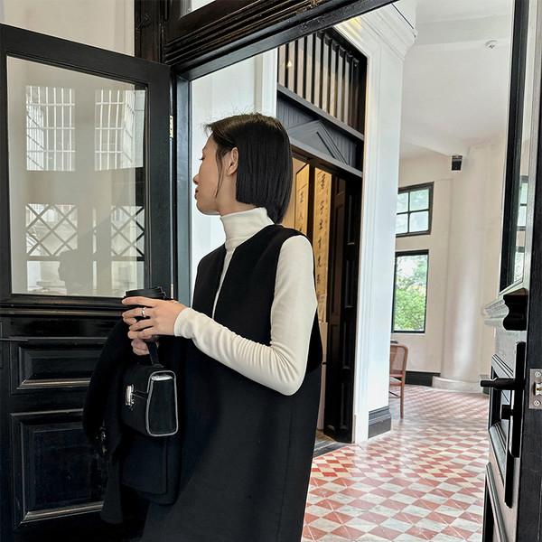 Mually V-neck wool vest dress