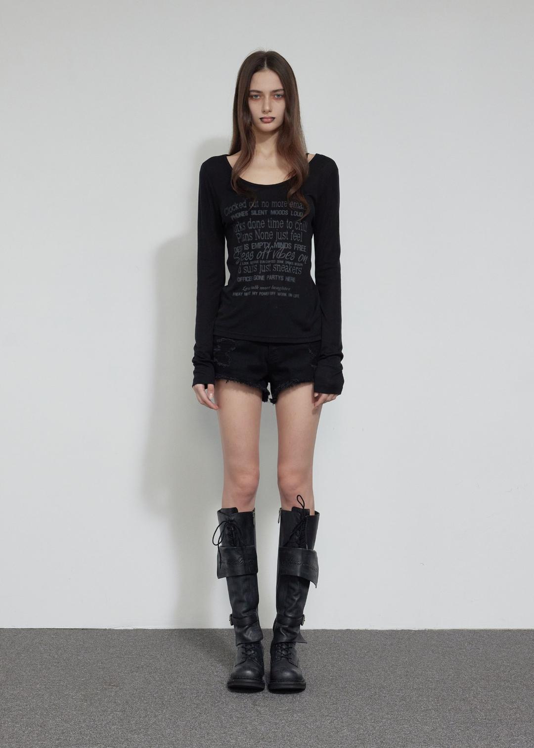 SMUDGED LETTERING T, BLACK