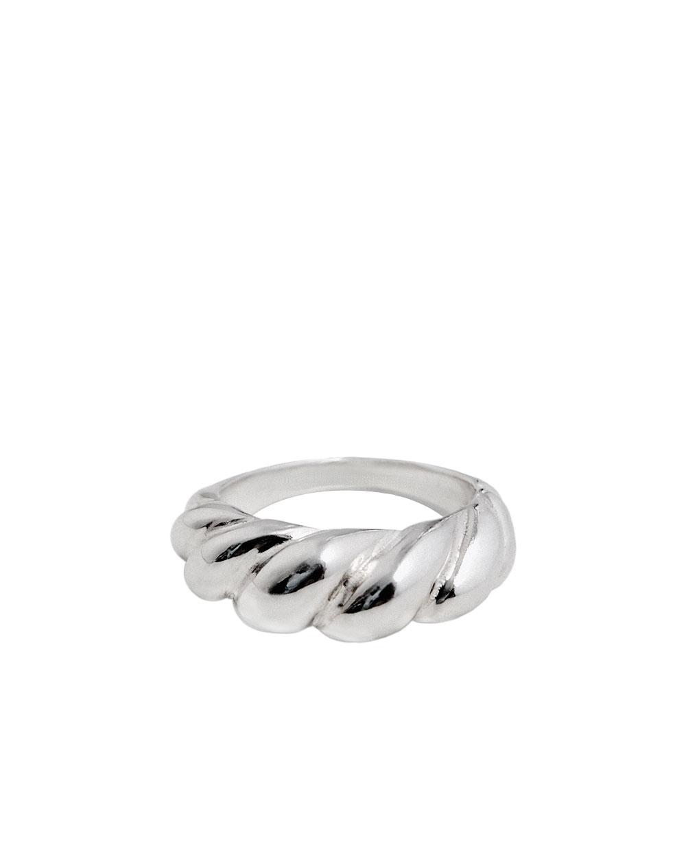 Croissant ring M