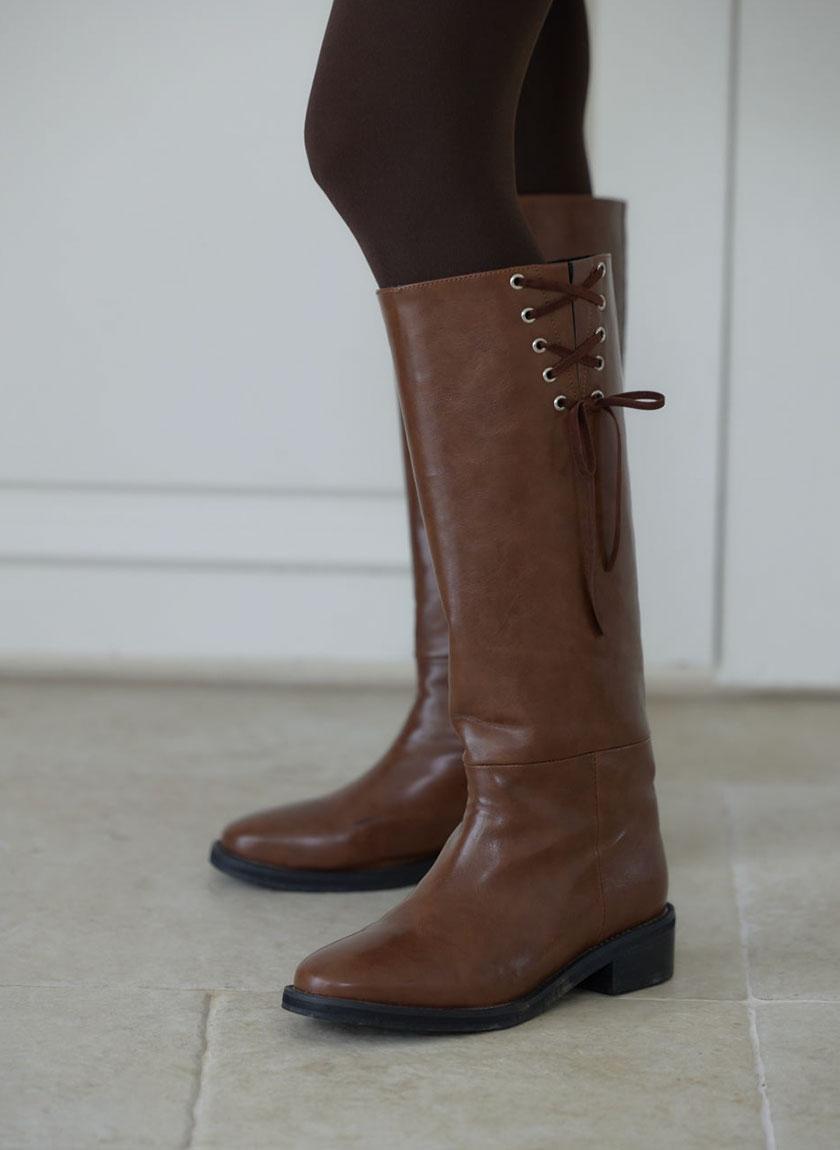 Long Eyelet Boots (Brown)