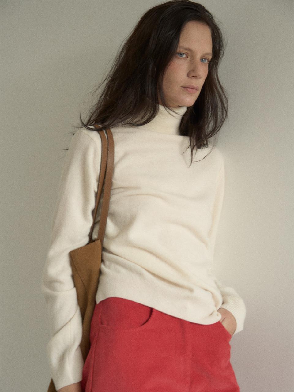 Turtleneck Merino Wool Pullover, ivory